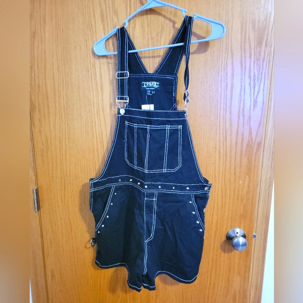 Hot Topic Tripp Large Shortalls